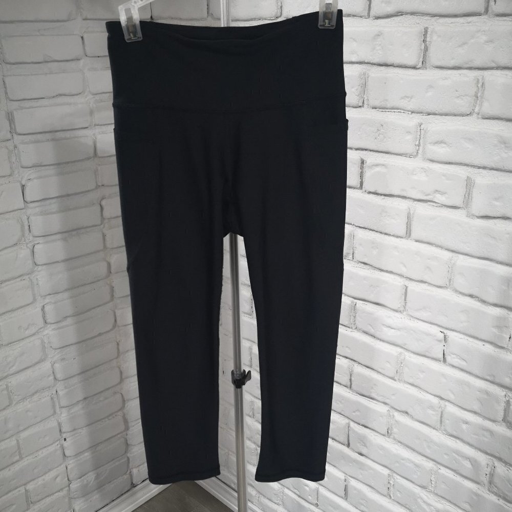 Old Navy Active Power Soft Ladies Size Medium Black Capri Length Leggings